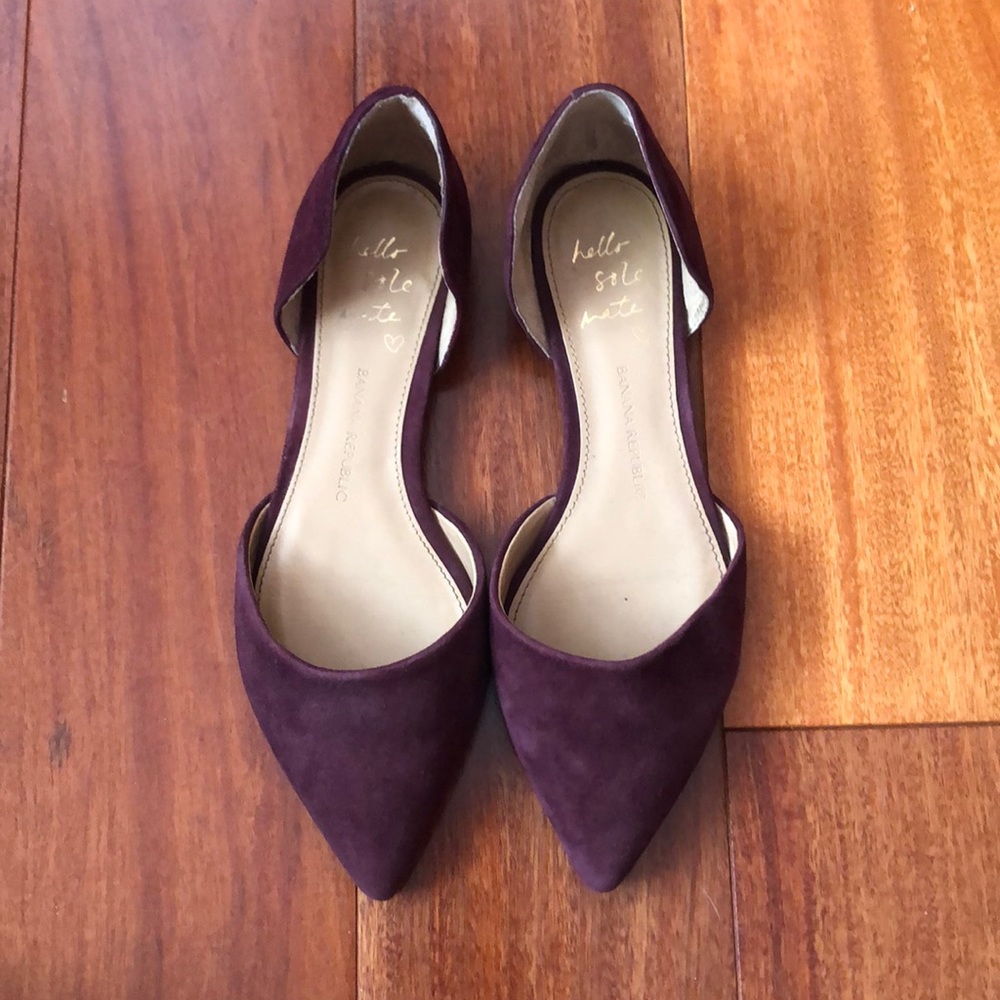 BANANA REPUBLIC - burgundy flats (size 6.5)